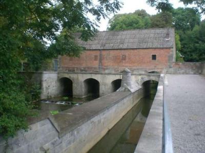 Avesnes sur helpe pont des dames routes touristiques du nord guide du tourisme nord pas de calais