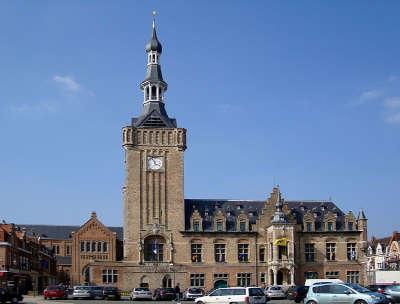 Bailleul hotel de ville et beffroi routes touristiques du nord guide du tourisme nord pas de calais