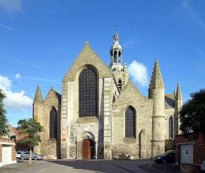 Bourbourg eglise saint jean baptiste facade ouest routes touristiques du nord guide du tourisme nord pas de calais