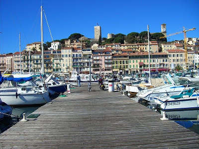 Cannes vieux port routes touristique des alpes maritime guide du tourisme provence alpes cote d azur