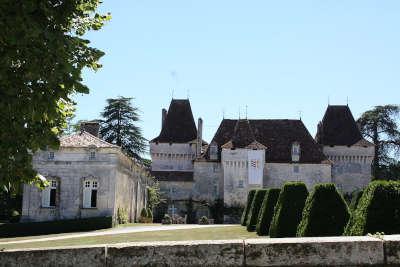 Mareuil en perigord chateau de beauregard routes touristiques de la dordogne guide du tourisme d aquitaine