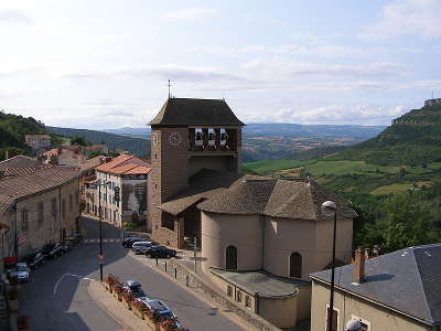 Roquefort sur soulzon grand site du gout l eglise paroissiale saint pierre routes touristiques de aveyron guide du tourisme midi pyrenees