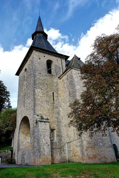 Turenne plus beaux villages notre dame saint pantaleon routes touristique de correze guide touristique du limousin